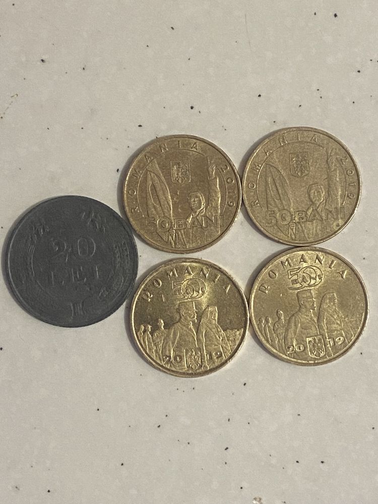 Vand 8 monede 50 bani romania si o moneda 20 lei 1944 ro regala