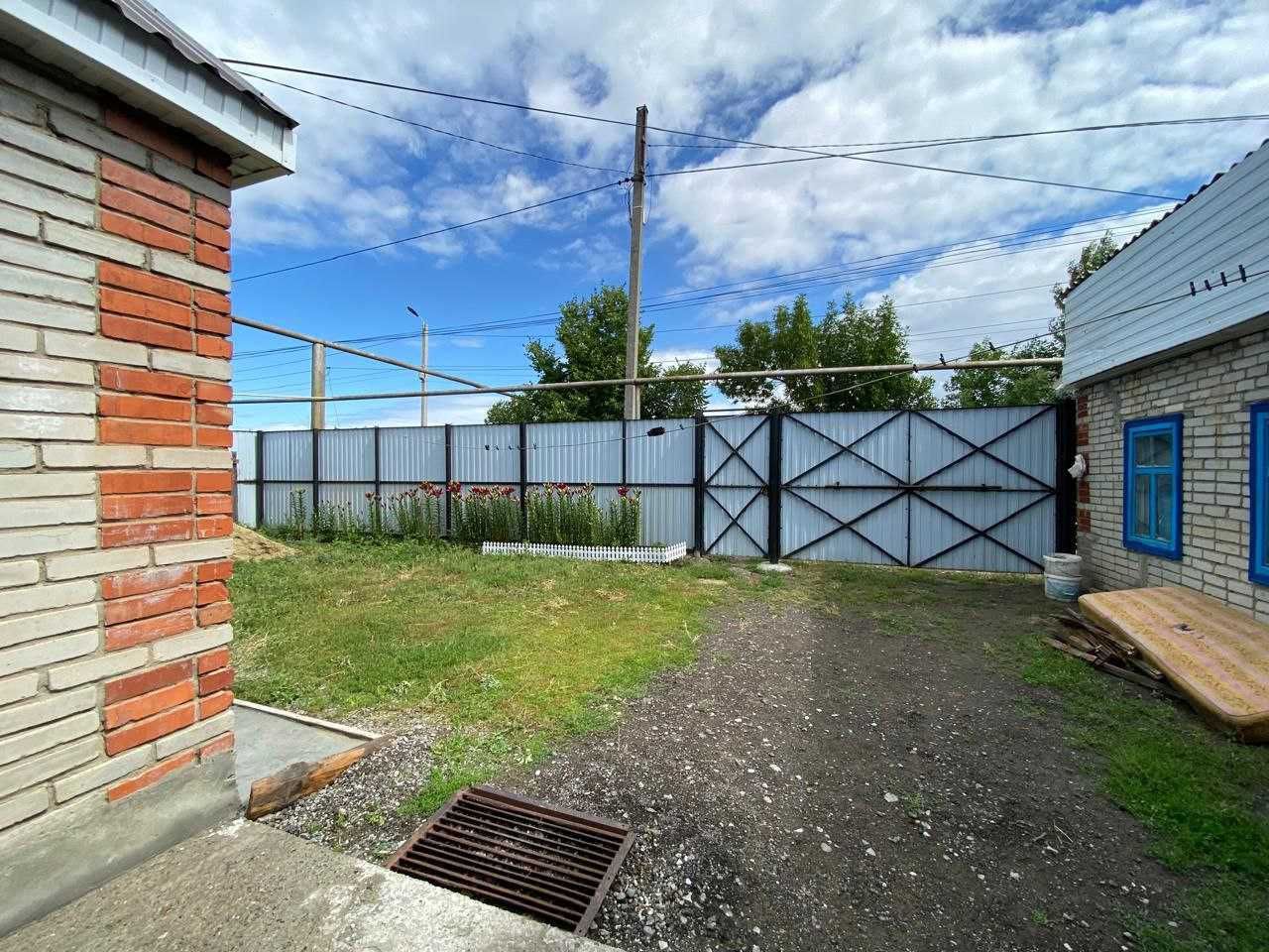 Продам 3 ком дом в районе КСК