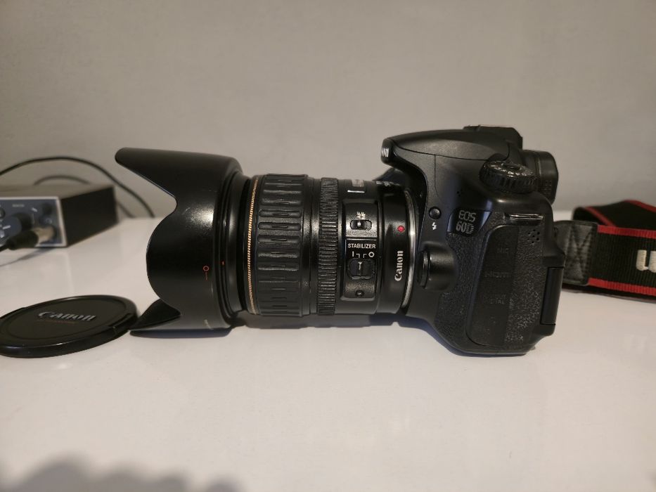 Vând Canon EOS 60D + obiectiv 28-135mm f4.5-5.6