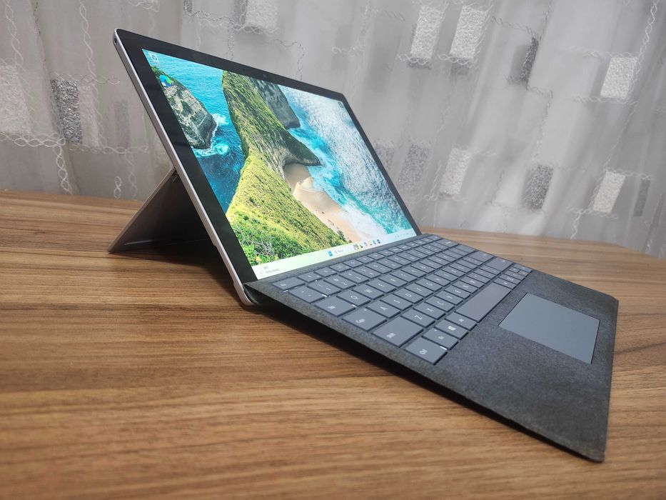 Microsoft Surface Pro 7