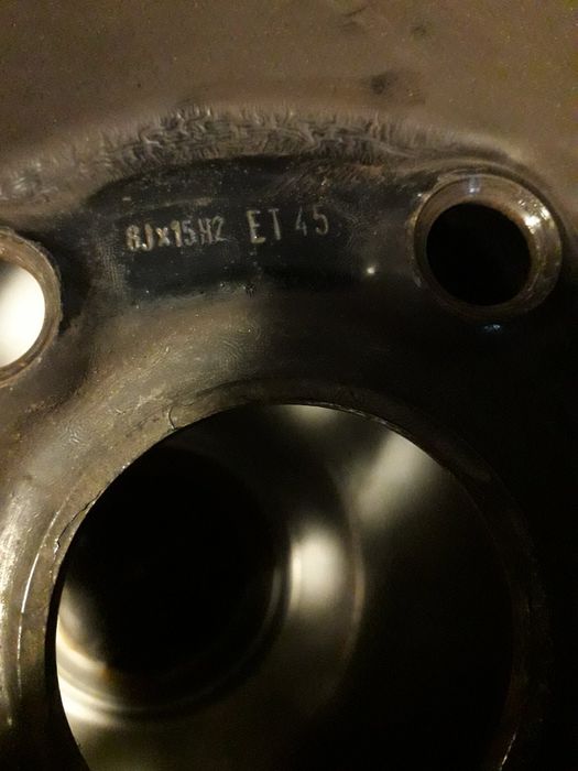 Зимни гуми с желязни джанти Debika