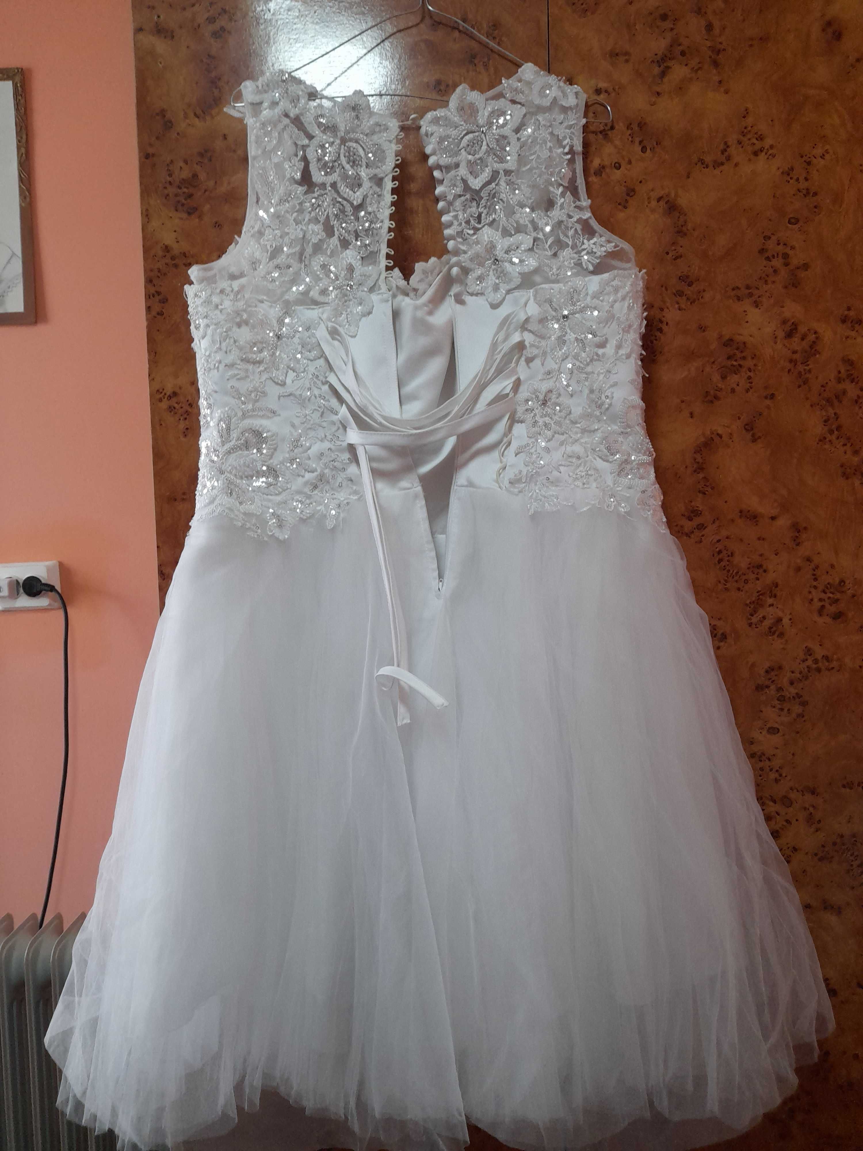 Rochie de mireasa scurtă