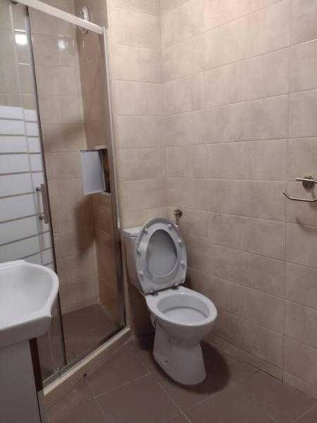 Дава се под наем Едностаен апартамент в Бургас, Център - 60 кв.м за 242.25 € - Снимка #5