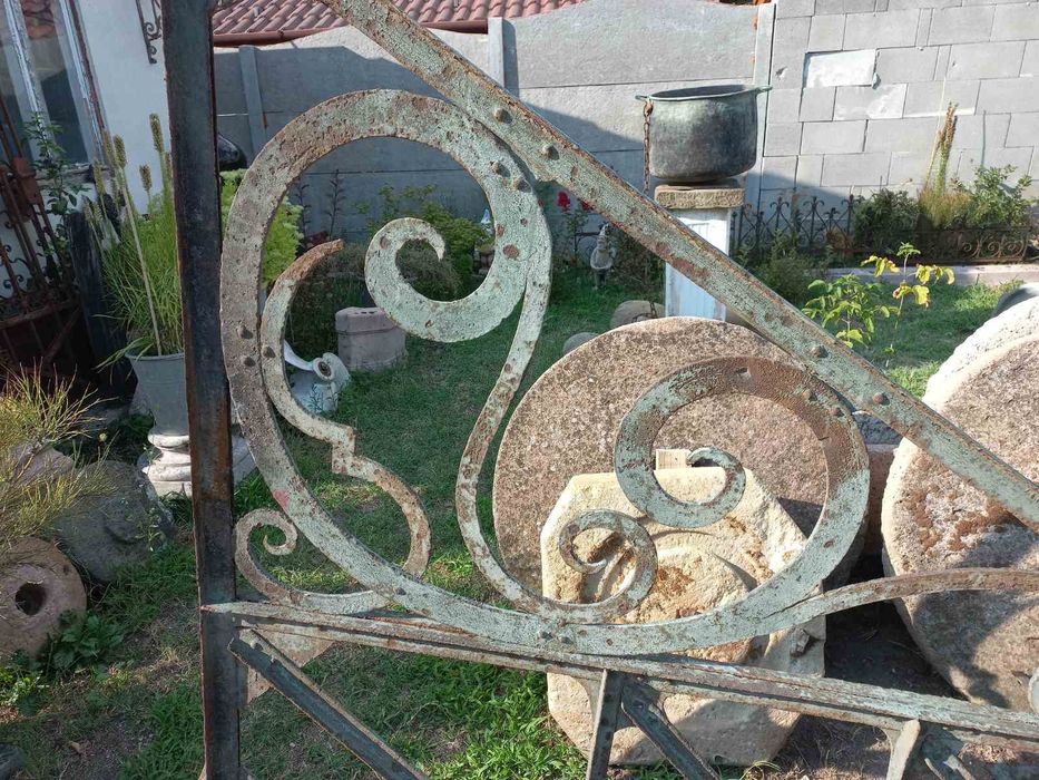 Element copertina fier forjat nituit-antic