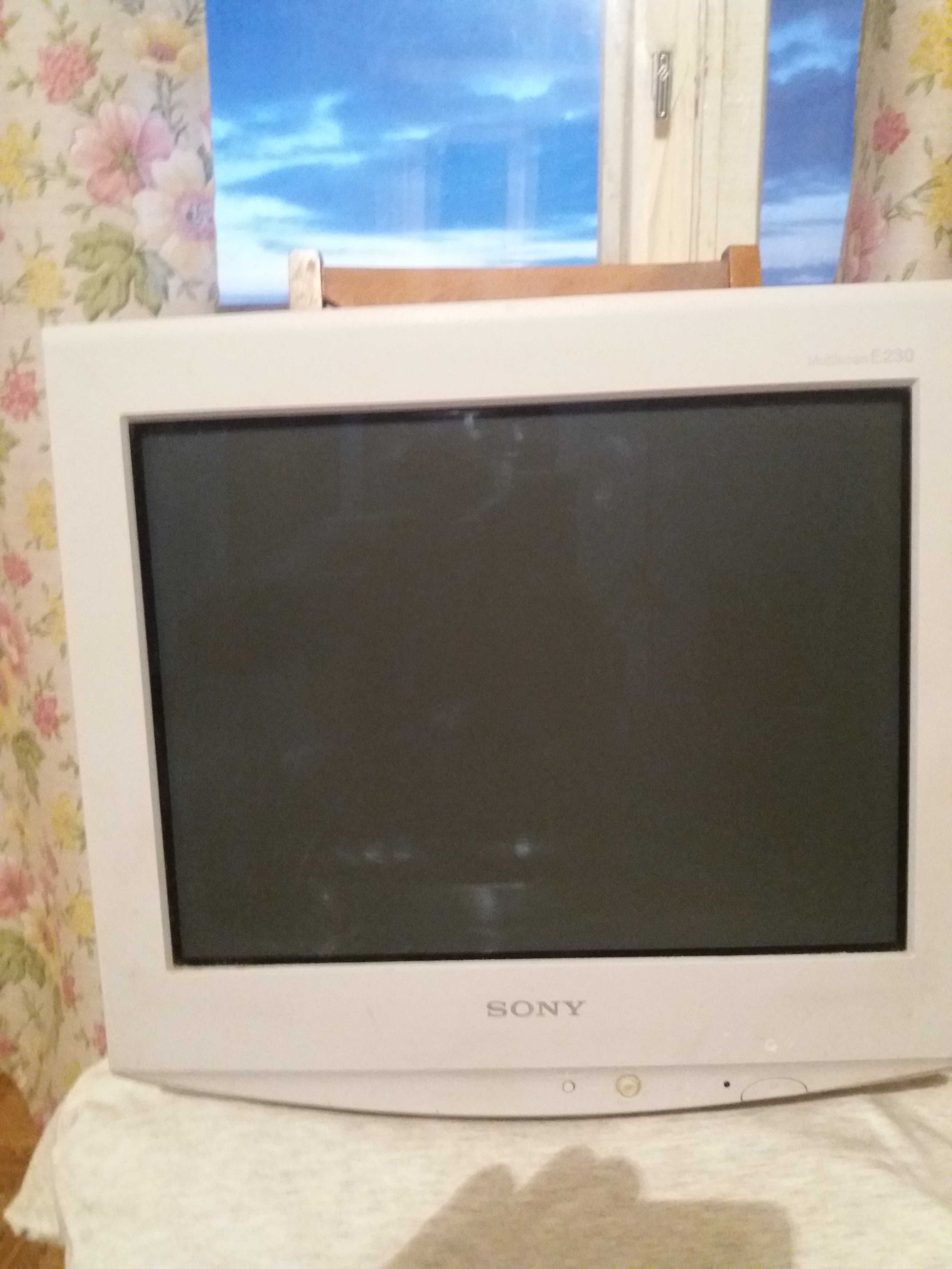 Монитор Sony Trinitron