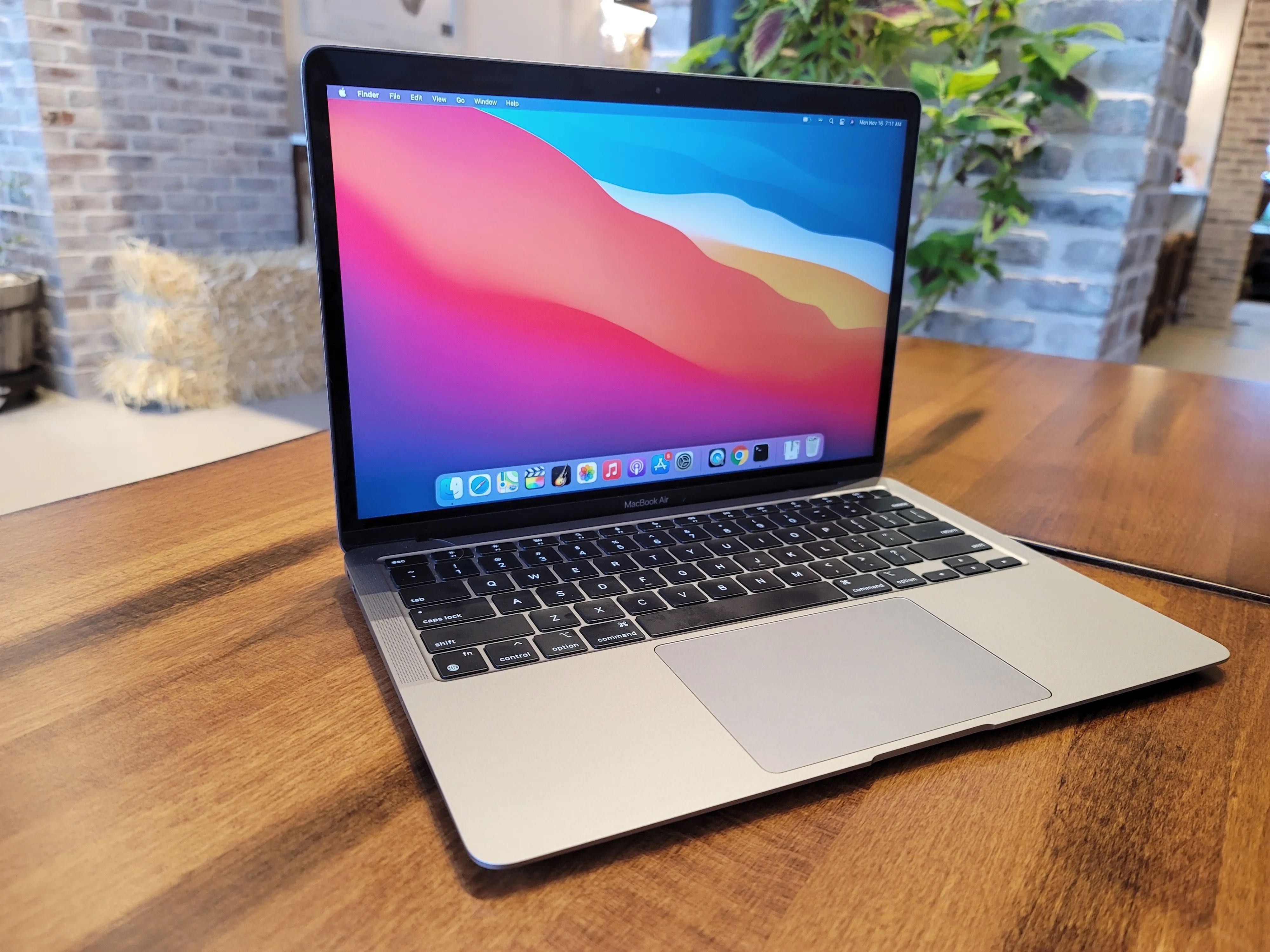 Macbook Air M1 16/256gb Space gray