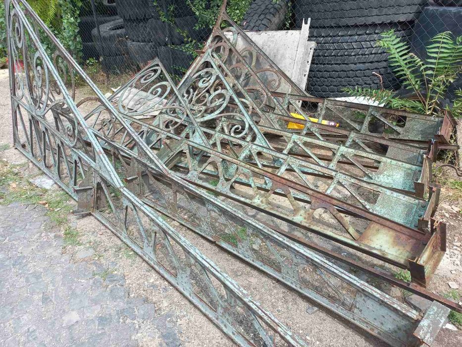 Element copertina fier forjat nituit-antic