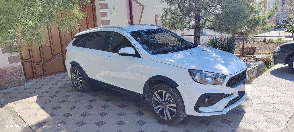 Lada Vesta sw CROSS