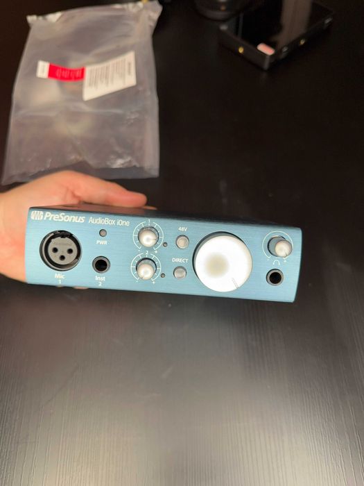 Външна аудио карта PreSonus AudioBox iOne аудио интерфейс
