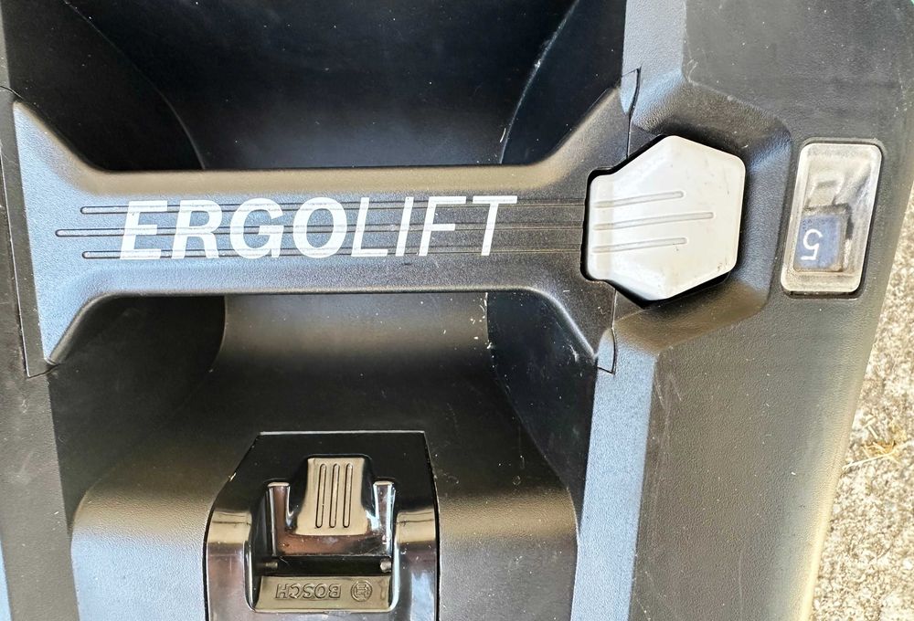 BOSCH Universal Rotak 36-590 - Безчеткова акумулаторна косачка 36V