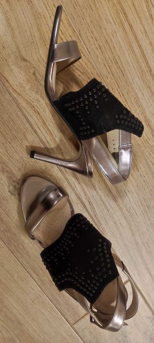 Clarks сандали на висок ток, 38