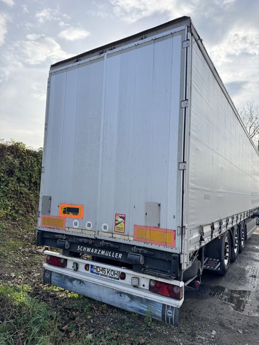 Semiremorca Scharmuller