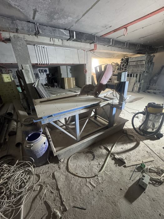 Granit stanok bir oy ishlagan yangi