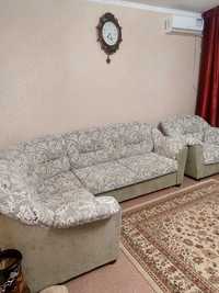 Продам мягкий угловой диван с креслом