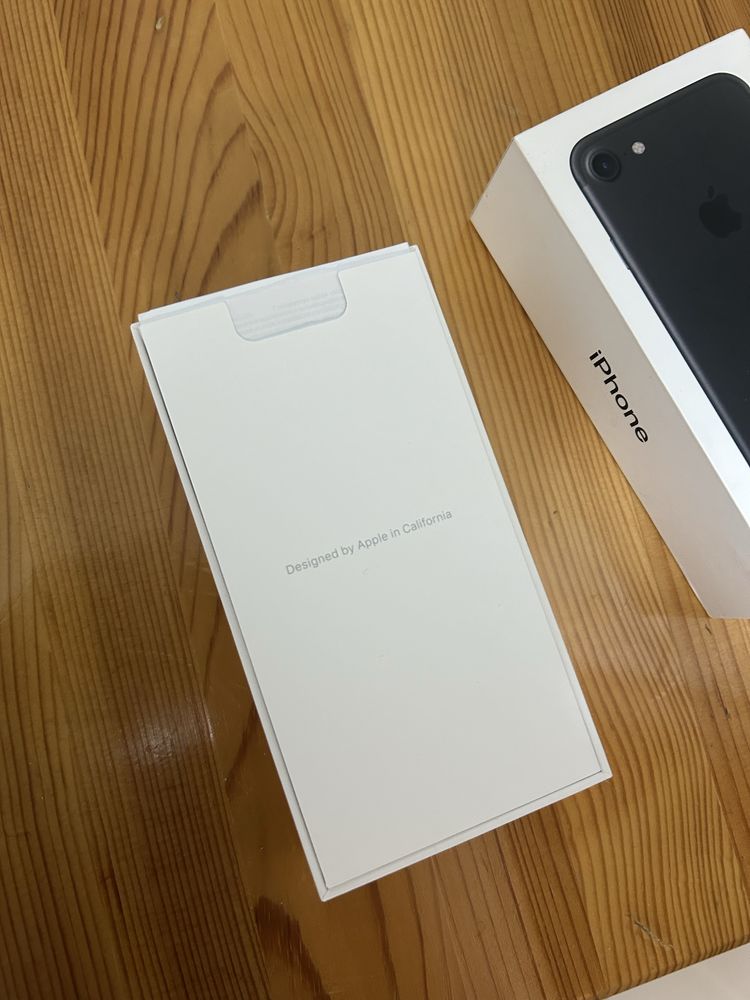 Iphone 7 , Black , 32gb