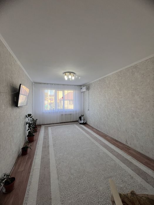2-х комн квартира на Универмаге