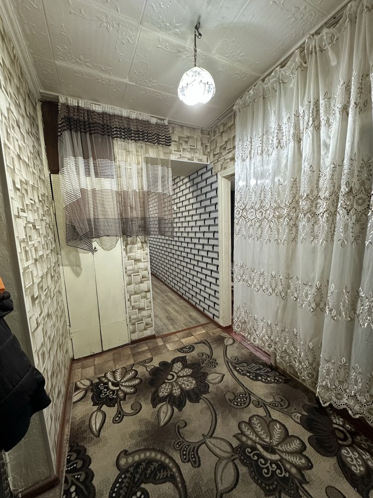Срочно! Продам 2-комн. квартиру (3-комн.) 55 м², Бектемир, 2/2 этаж