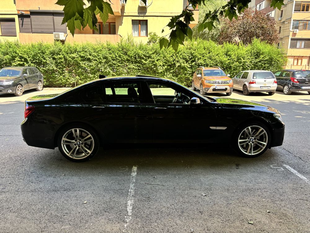 Vand bmw 750 xd m pachet