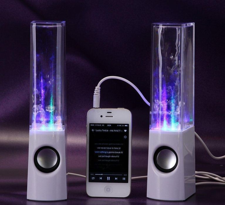 Boxe-Apa dansatoare cu 4 efecte de lumina diferita, 2 x 3 W, Nou!