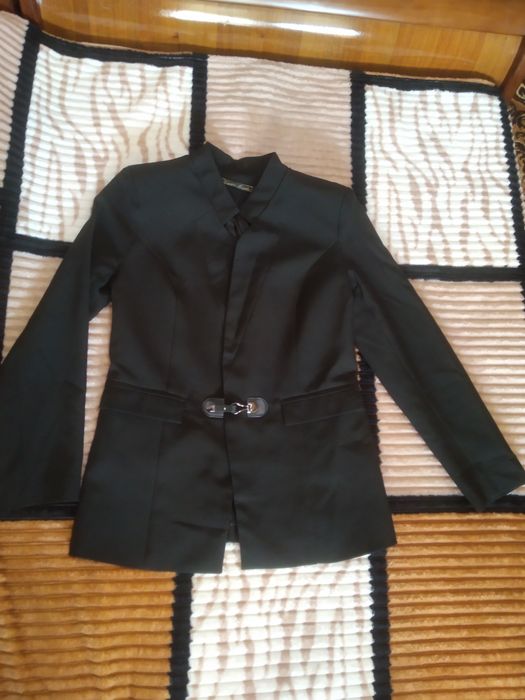 Пиджак женский чёрный 46 размера