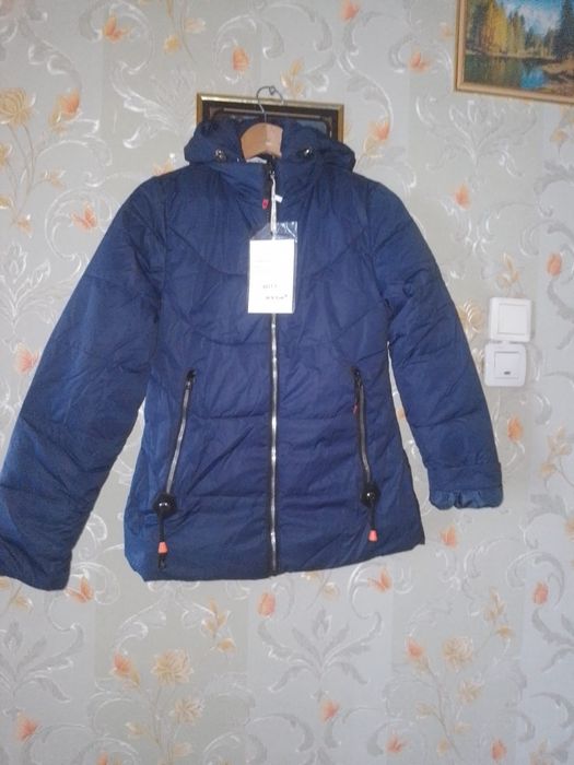 Продам куртки осенние новые по 10.000 тенге