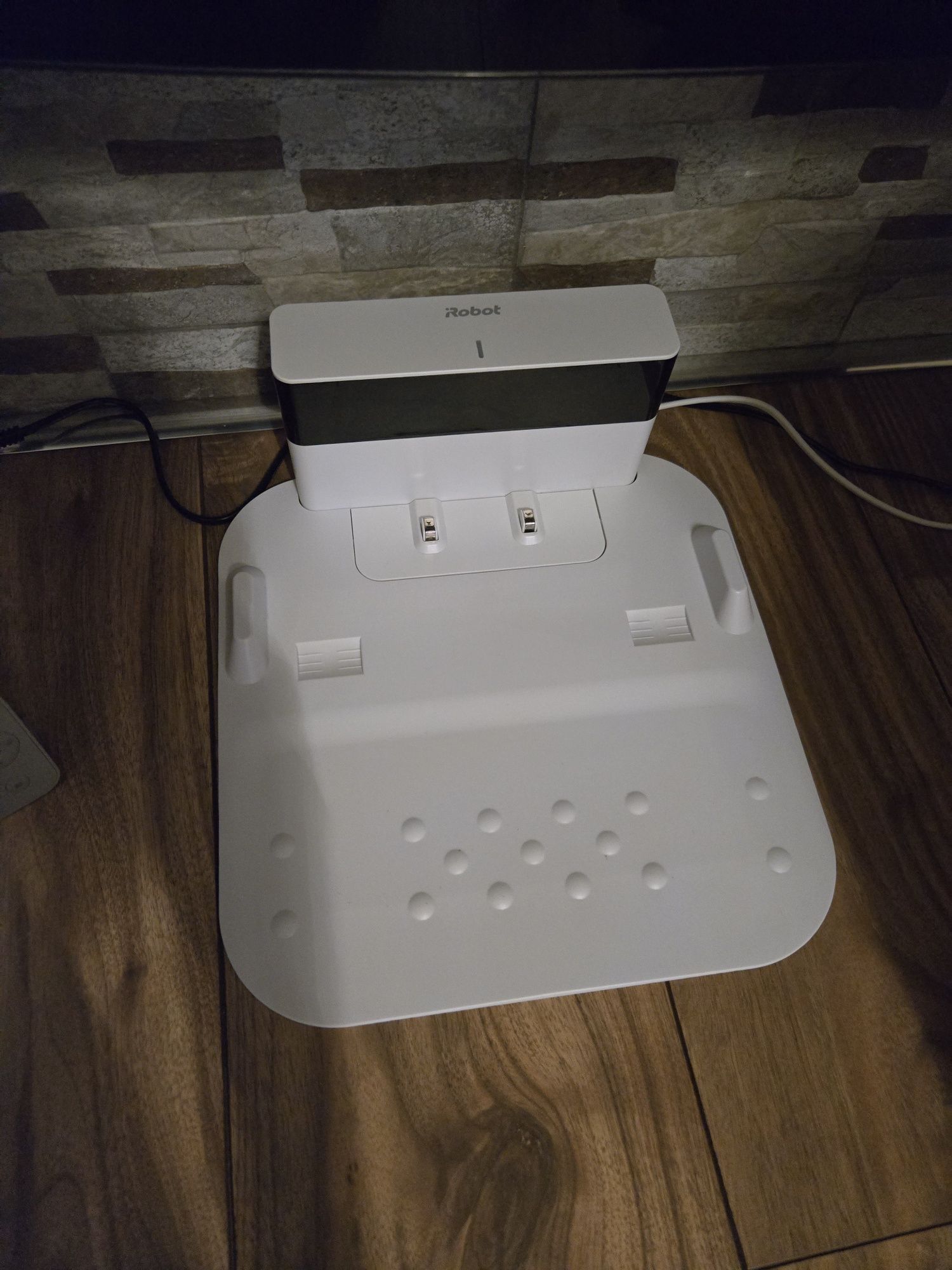 Прахосмукачка робот IRobot BRAAVA M6 (бял)