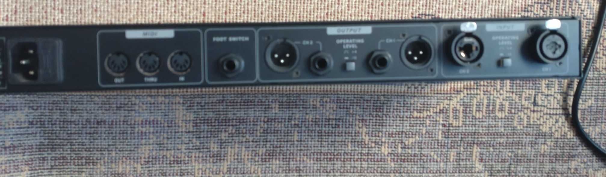 Procesor Phonic i7300 (Reverb, Effect Voice) 600 lei.