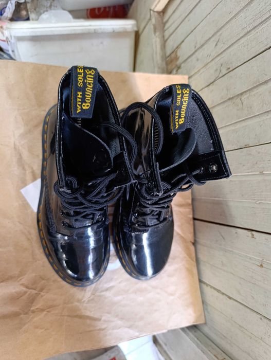 ''Dr. Martens 1460 W''оригинални боти 37 номер