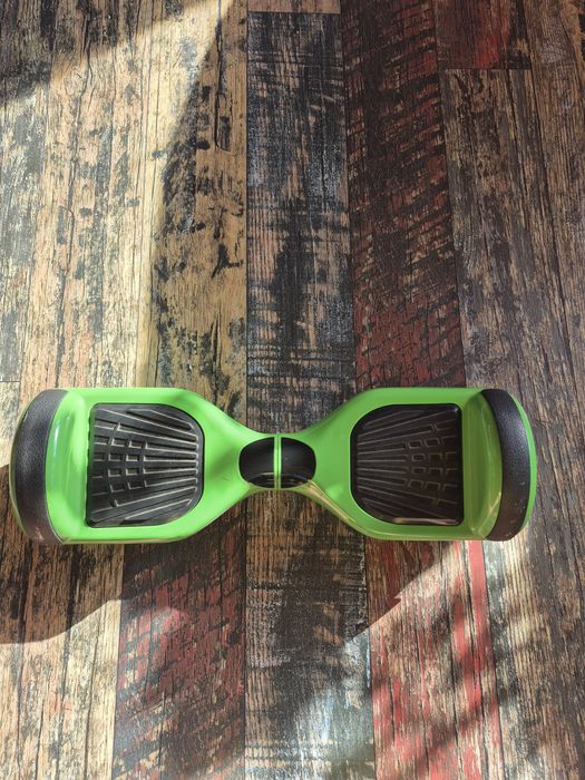 Vând hoverboard cu bateria stricata.