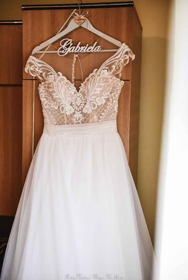 Vând rochie de mireasă