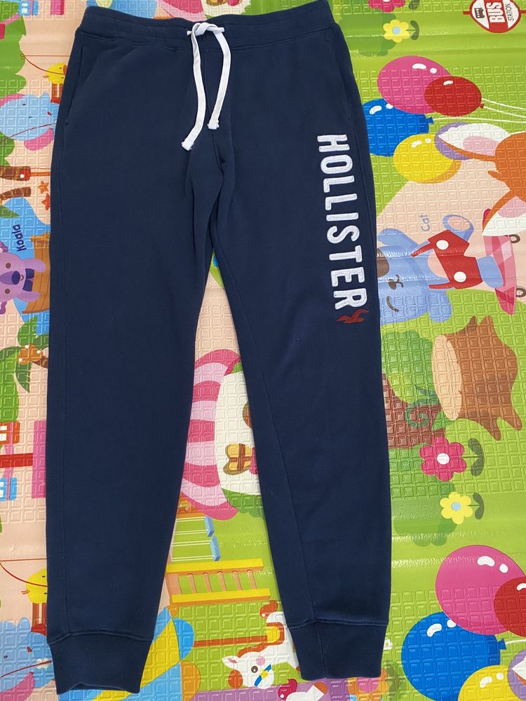 Pantaloni trening hollister (M)