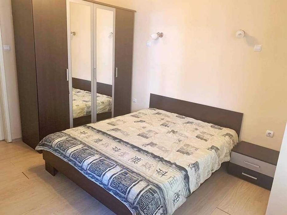 Дава се под наем Двустаен апартамент в Бургас, Лазур - 68 кв.м за 127.5 € - Снимка #1