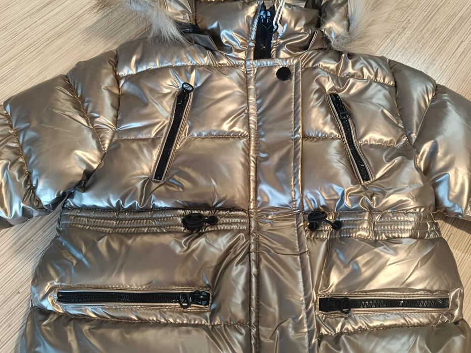 Детско яке за момиче с пухкава яка