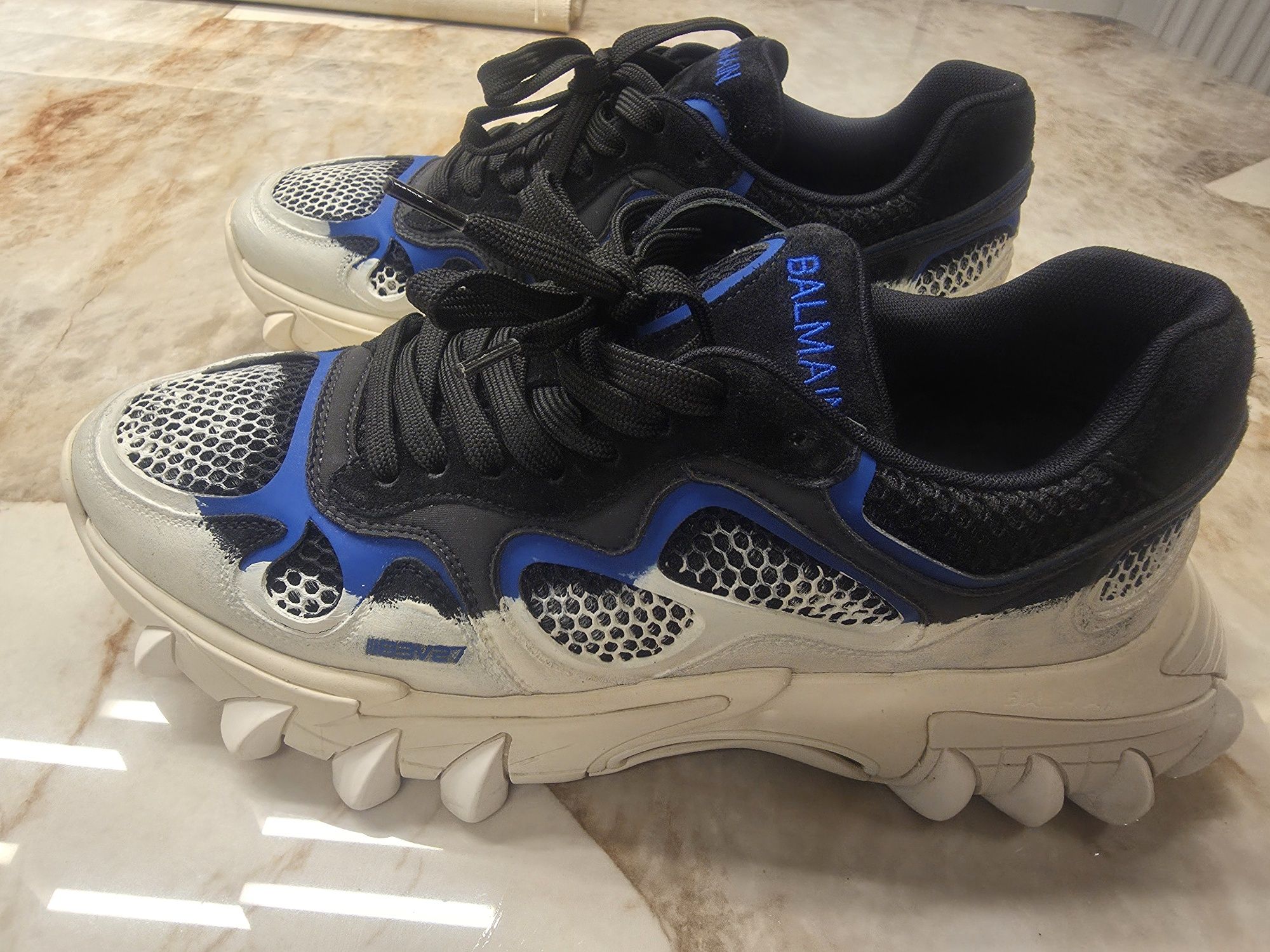 Balmain sneakers 41