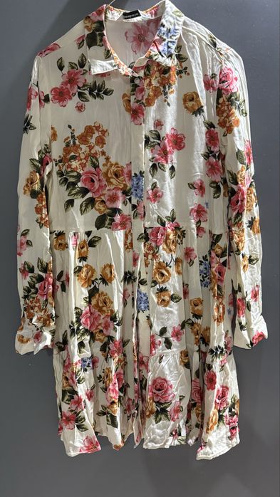 Червена, черна, бяла, синя, бежава, кафява рокля