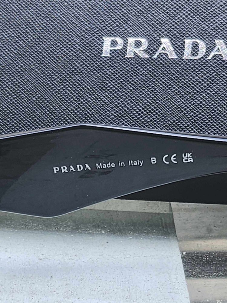 Слънчеви очела PRADA