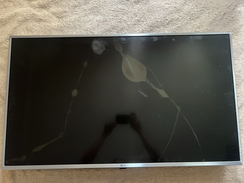 Телевизор LG смарт бу 43.