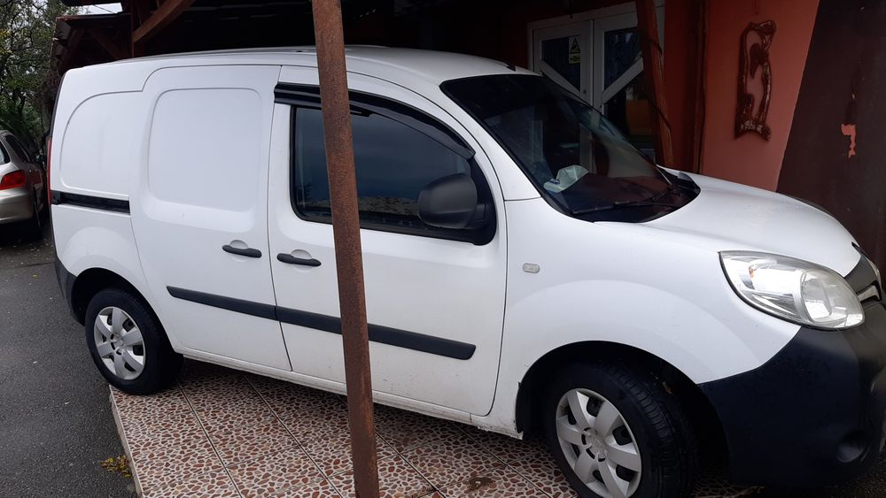 Dezmembrez piese renault kangoo(citan)bară spate,ușă spate,laterală,mo
