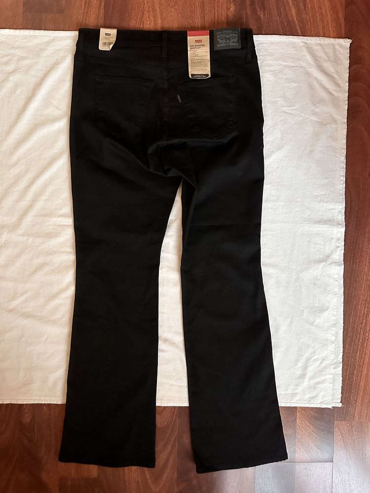 Blugi dama skinny si evazati Levis,marime 30/32 si 31/32