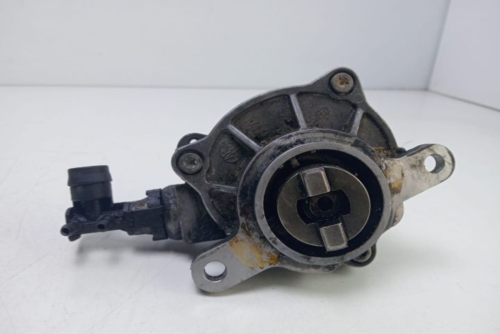 Pompa vacuum   8200102535 Renault Laguna a 2-a generatie