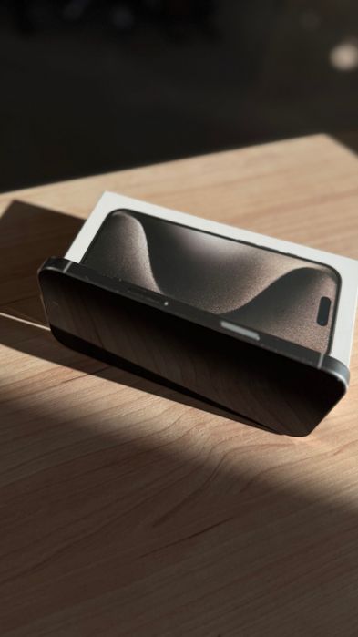 Iphone 16 pro, 512 GB (белый) в идеальном состоянии