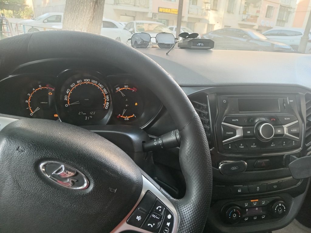 Lada vesta sedan 2020 yil