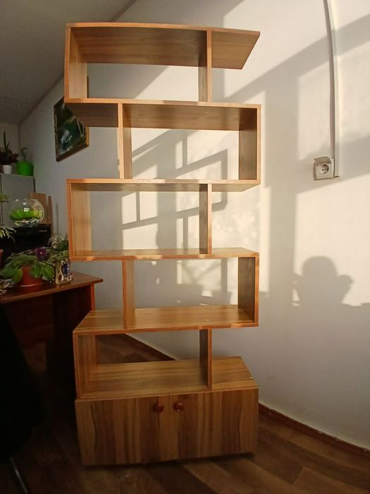 Напольная полка-стеллаж с тумбой. Новый