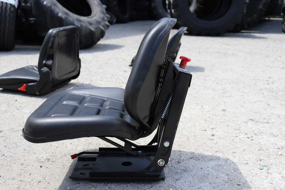 Scaun Tractor Nou Universal cu suspensie si reglaj Depozit AgroMir