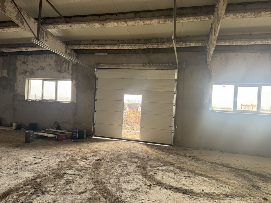 Hala de inchiriat sau de vanzare