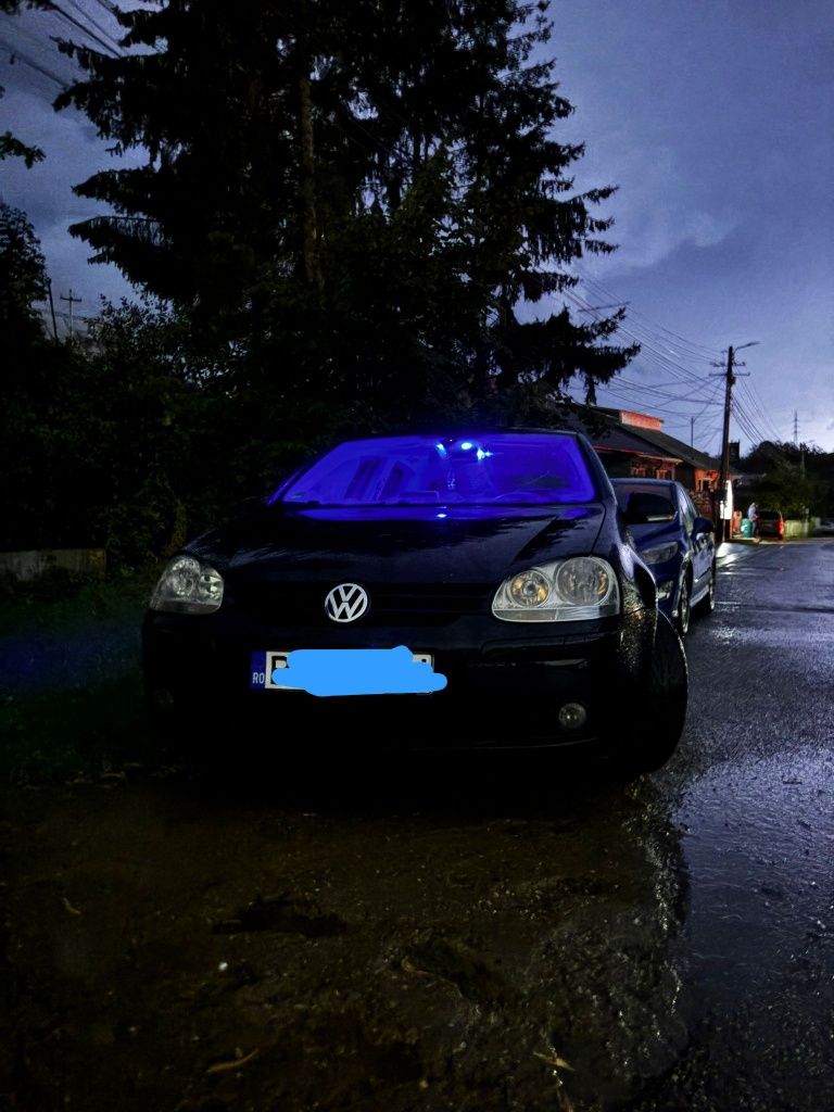 Vând golf 5 1.6 mpi
