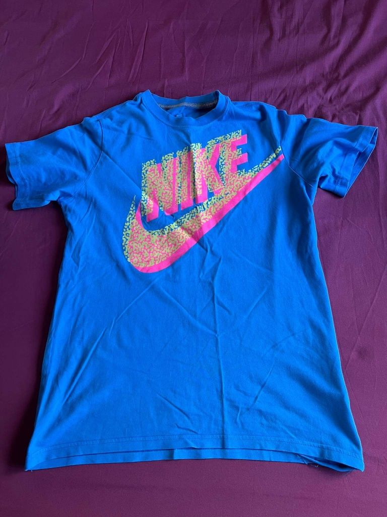 Тениски Guess,Nike.