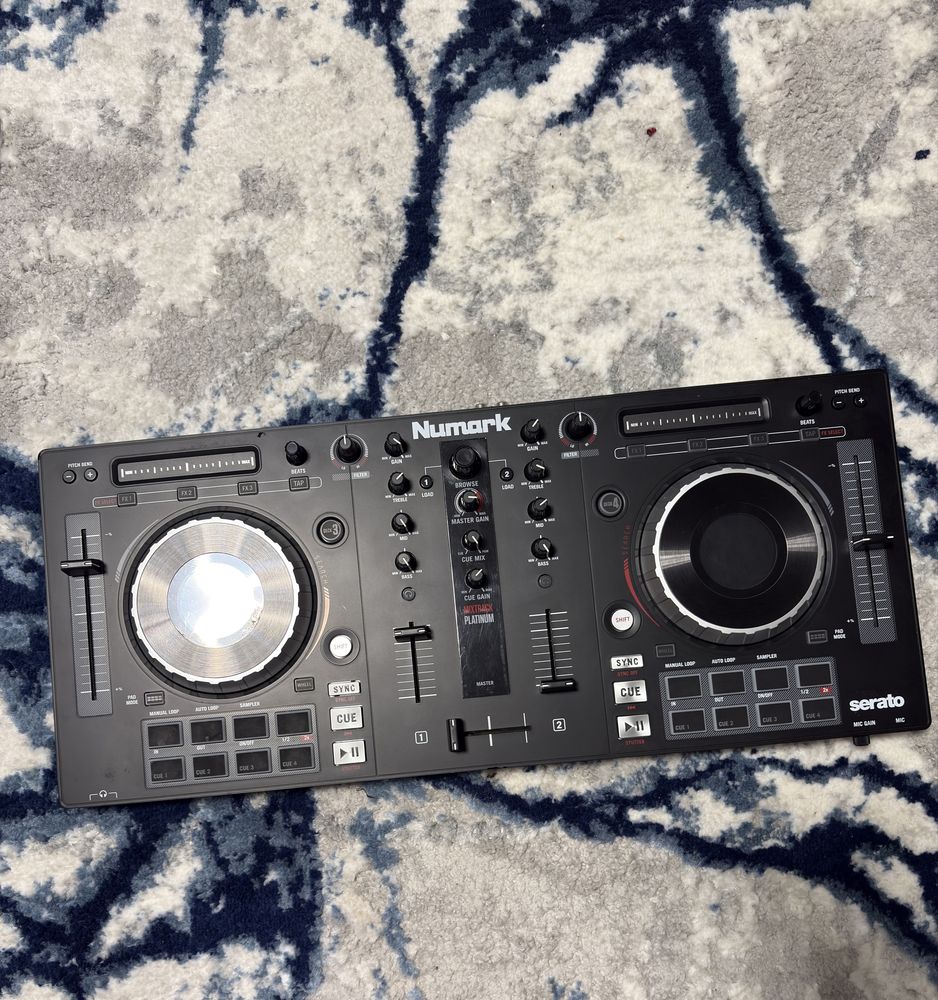 Vand Numark Mixtrack Platinum