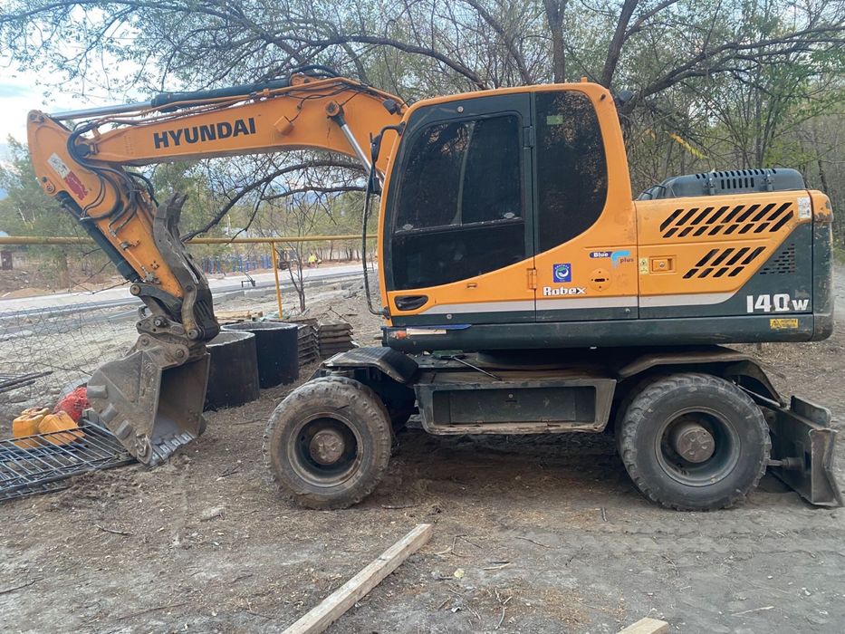 Экскаватор Hyundai robex 140w