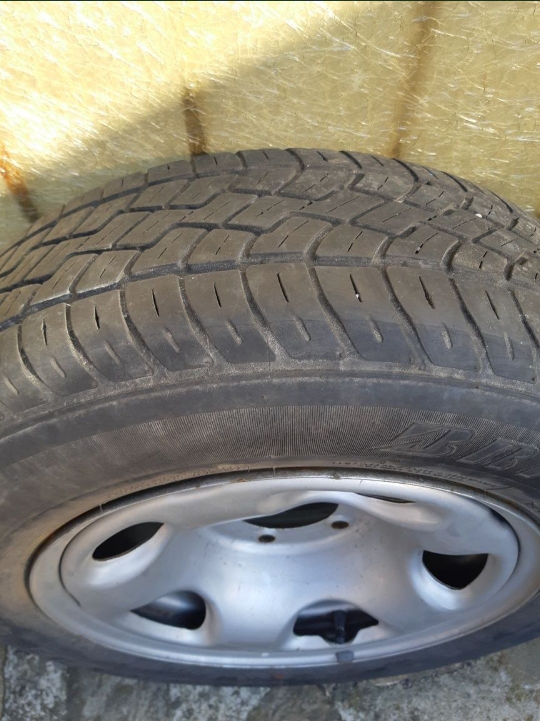 Încălțări 215 65 16 Bridgestone Dueler M+S Japan rulate